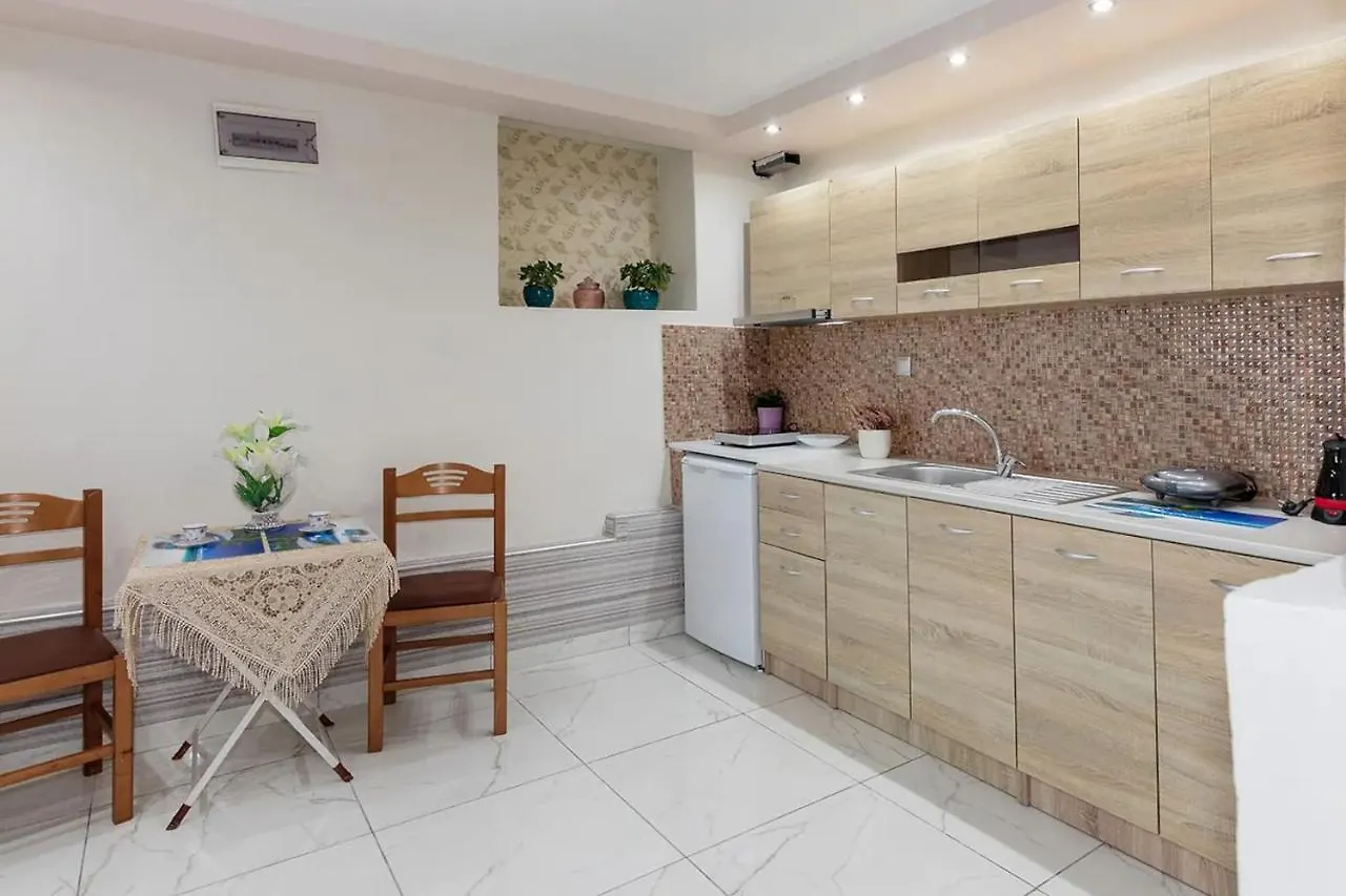 Rentinis Apartments Nikiti  Nikiti (Sithonia)